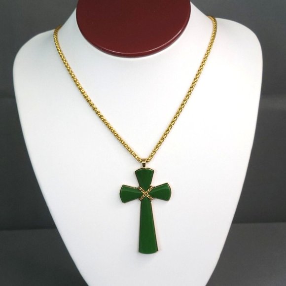 Avon Gold Tone Wheat Chain Green Faux Jade Cross Pendant Necklace 22 in - Picture 2 of 10